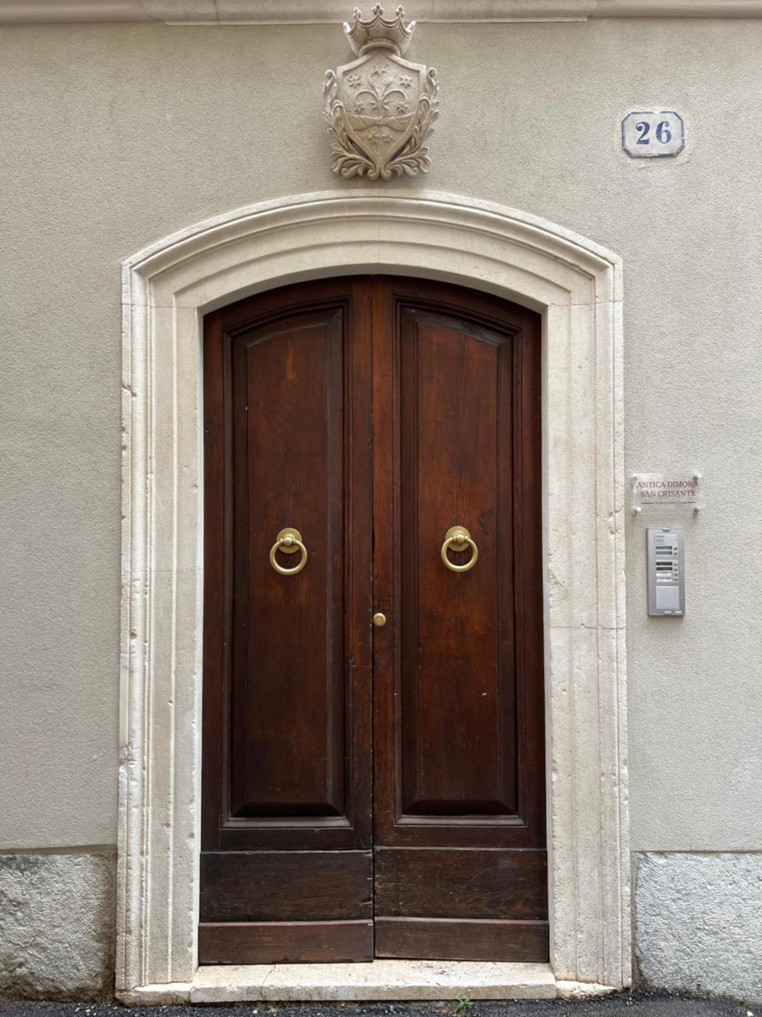 Antica Dimora San Crisante - Centro Storico Apartment L'Aquila Exterior photo