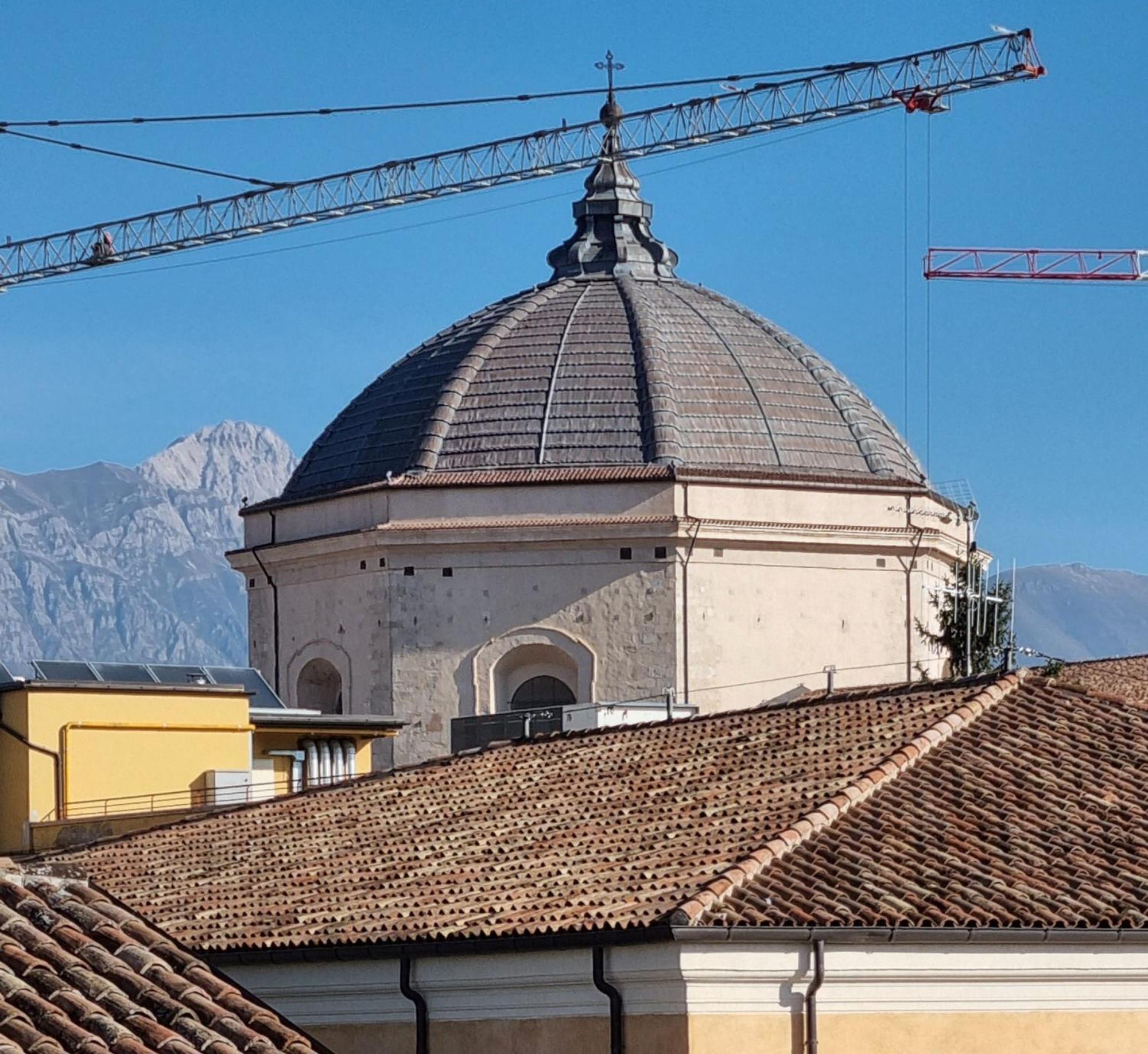 Antica Dimora San Crisante - Centro Storico Apartment L'Aquila Exterior photo
